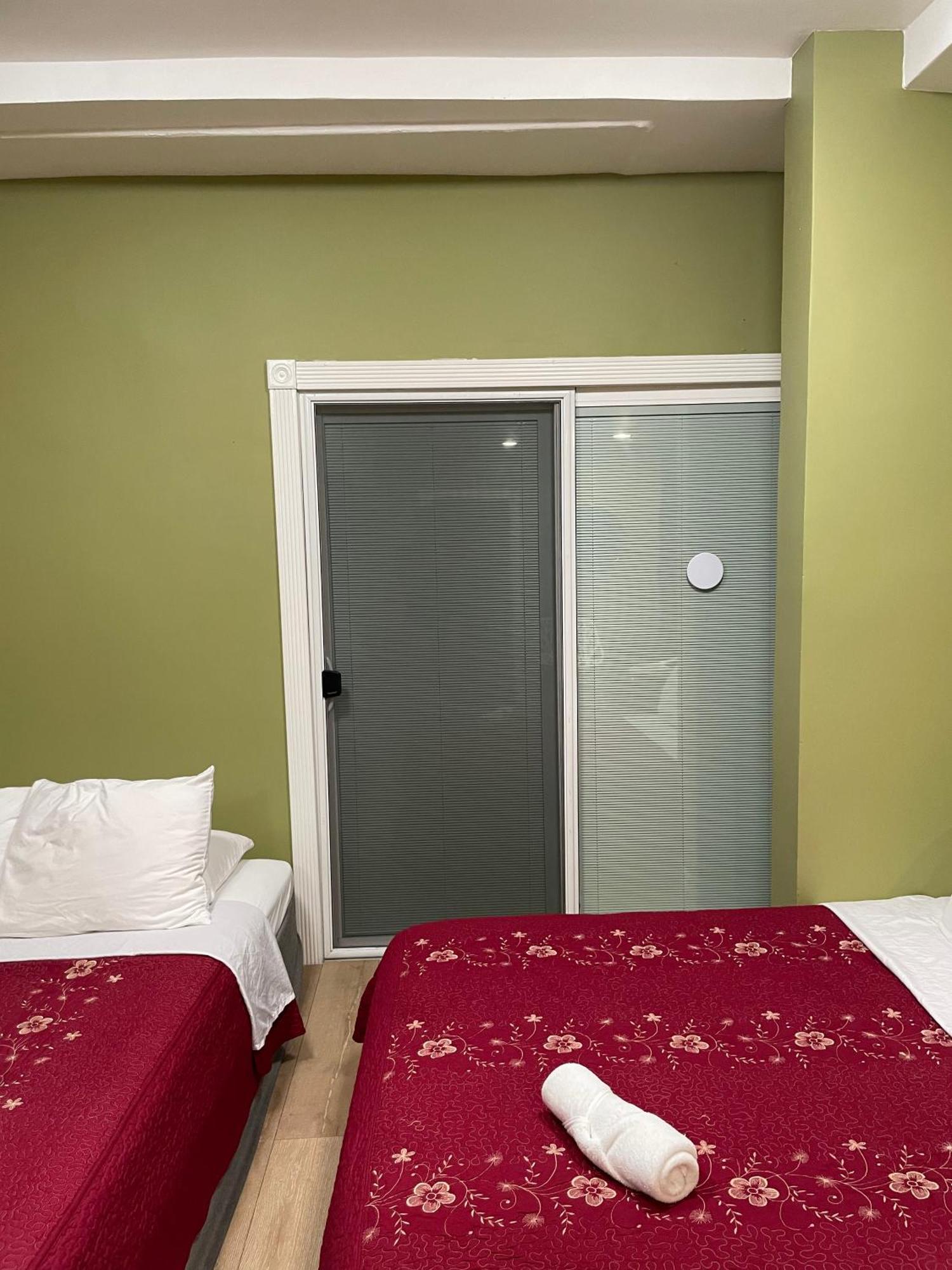 Private Room W/ Private Full Bathroom & Wifi & Ac & Shared Kitchen In Лос-Анджелес Экстерьер фото
